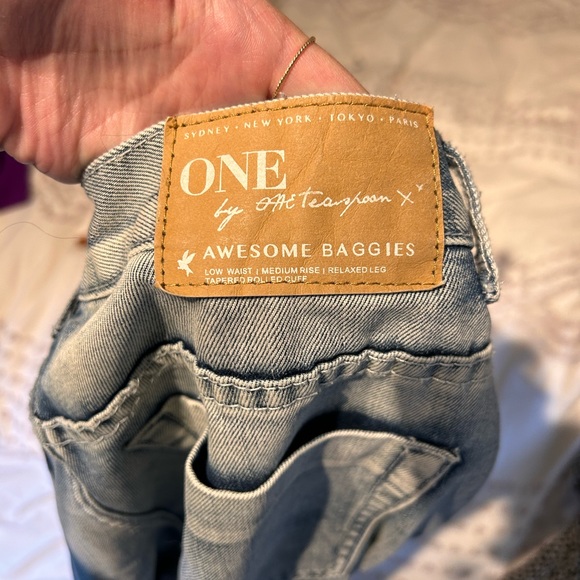 ONE awesome baggies, low waist, medium rise, relaxed leg jeans - Picture 3 of 4